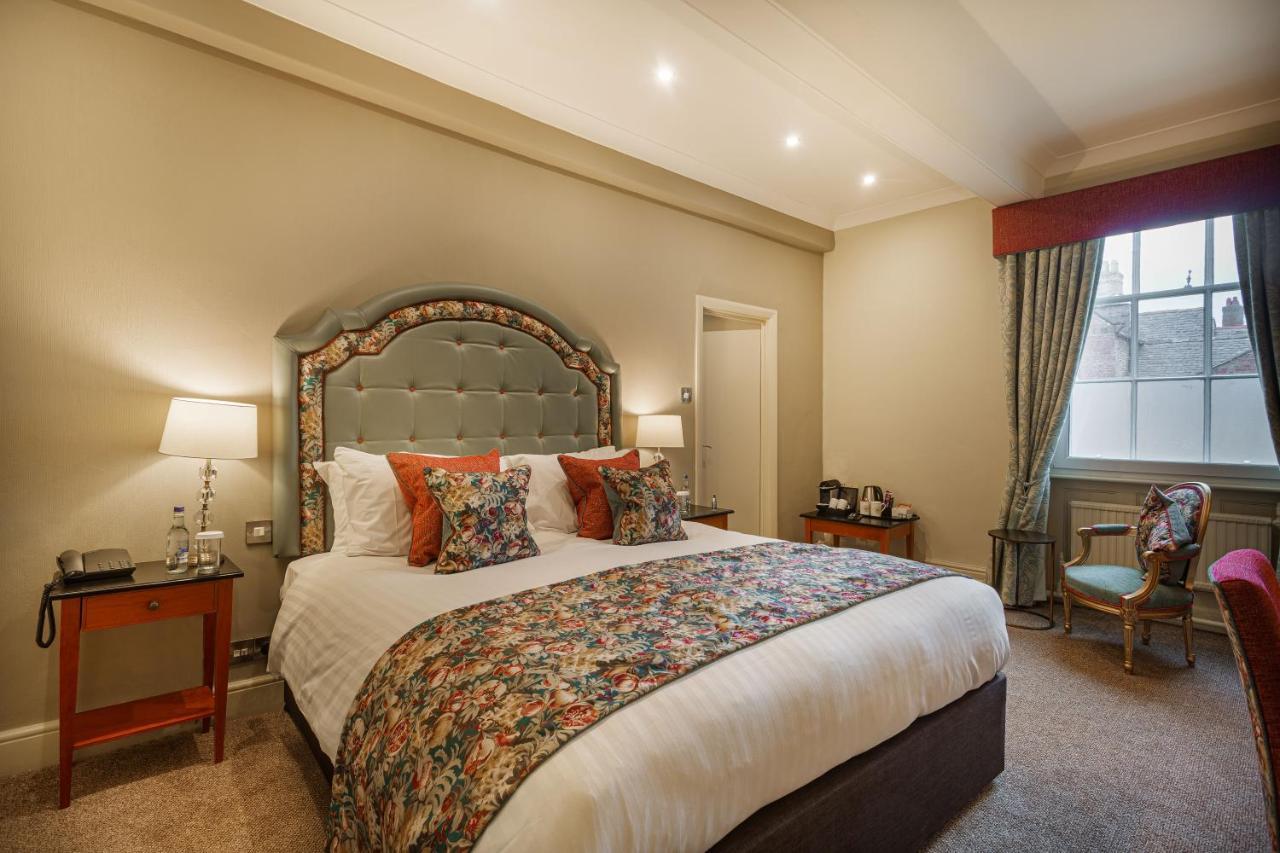 The Wynnstay Hotel, Oswestry, Shropshire Eksteriør billede