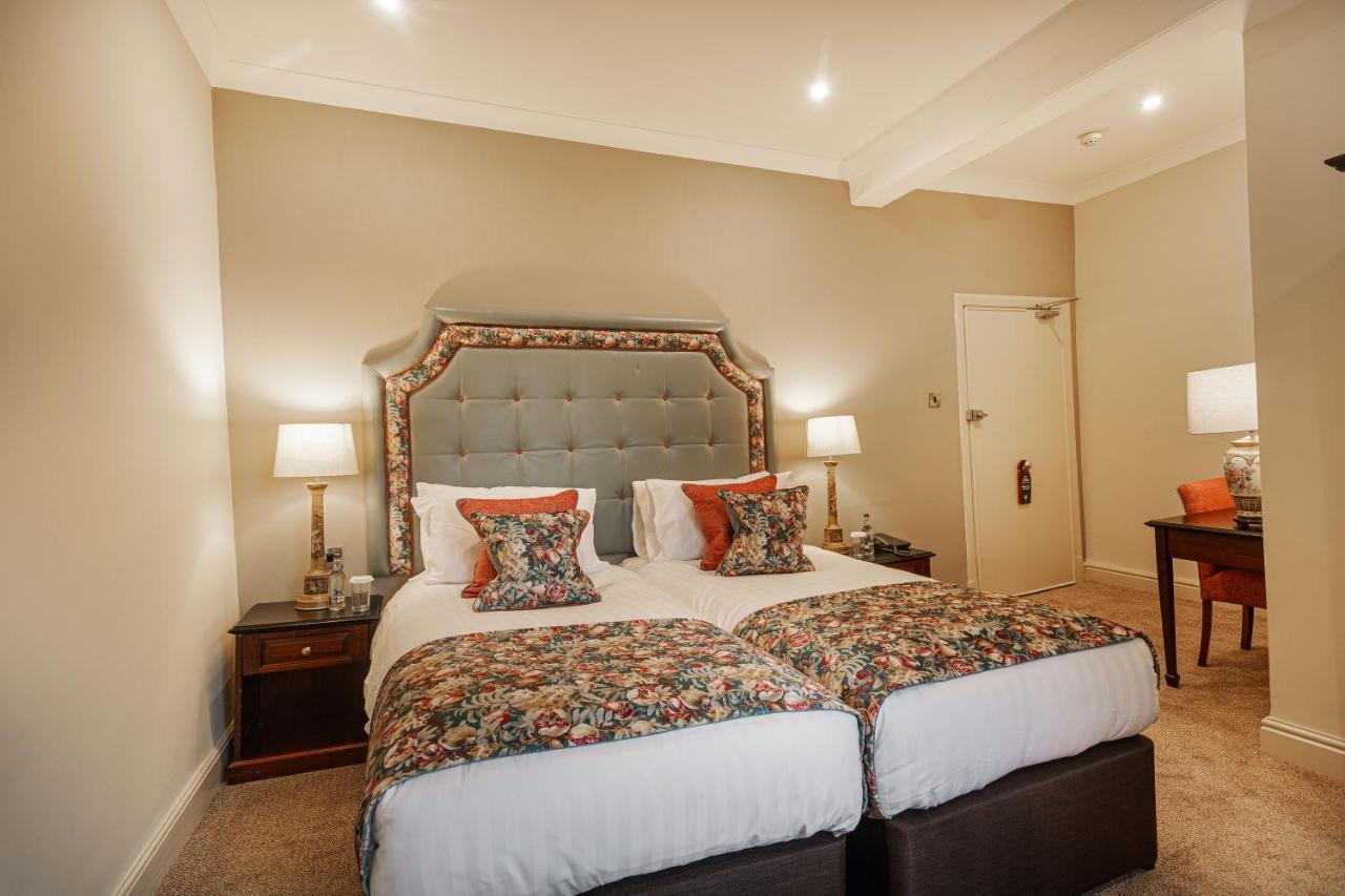 The Wynnstay Hotel, Oswestry, Shropshire Eksteriør billede