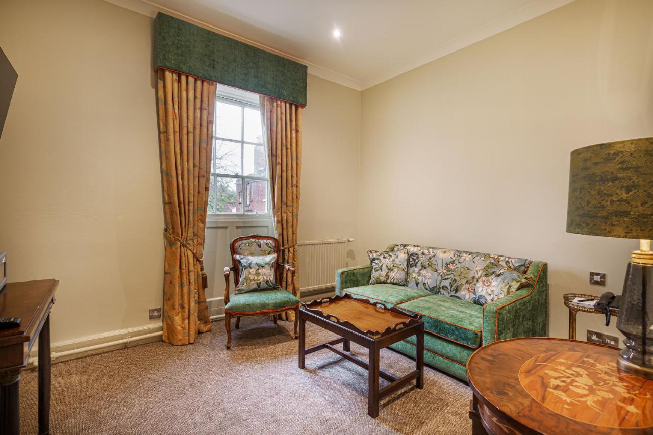 The Wynnstay Hotel, Oswestry, Shropshire Eksteriør billede