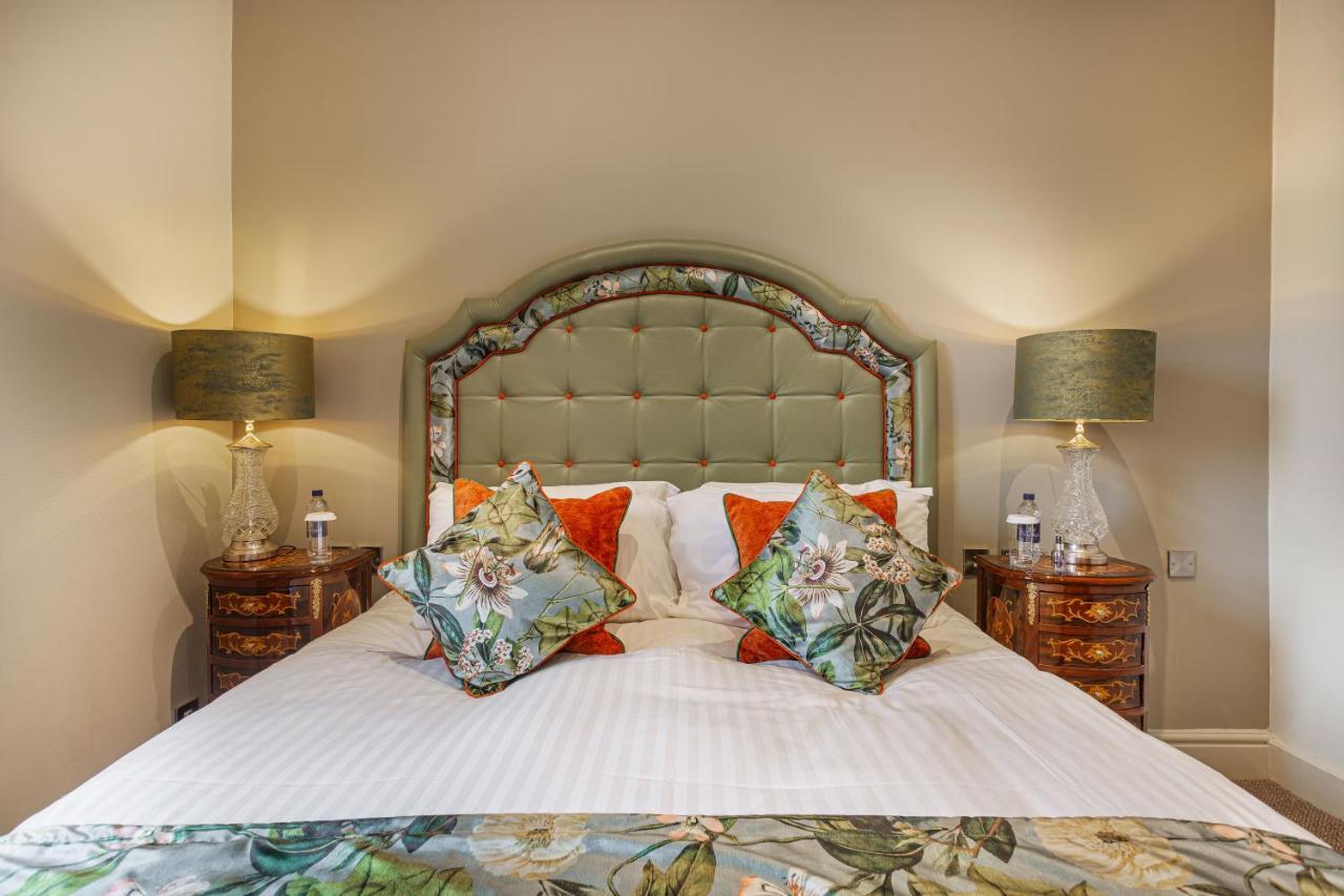 The Wynnstay Hotel, Oswestry, Shropshire Eksteriør billede