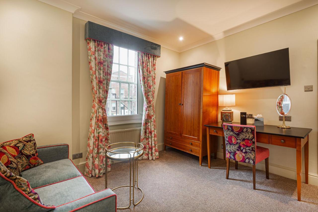 The Wynnstay Hotel, Oswestry, Shropshire Eksteriør billede