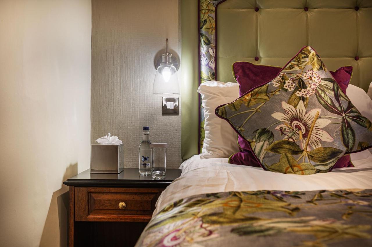 The Wynnstay Hotel, Oswestry, Shropshire Eksteriør billede