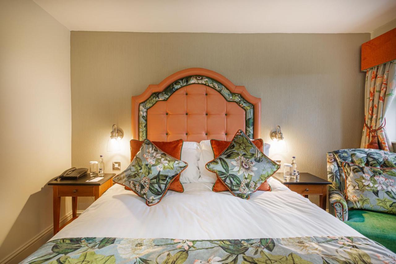 The Wynnstay Hotel, Oswestry, Shropshire Eksteriør billede