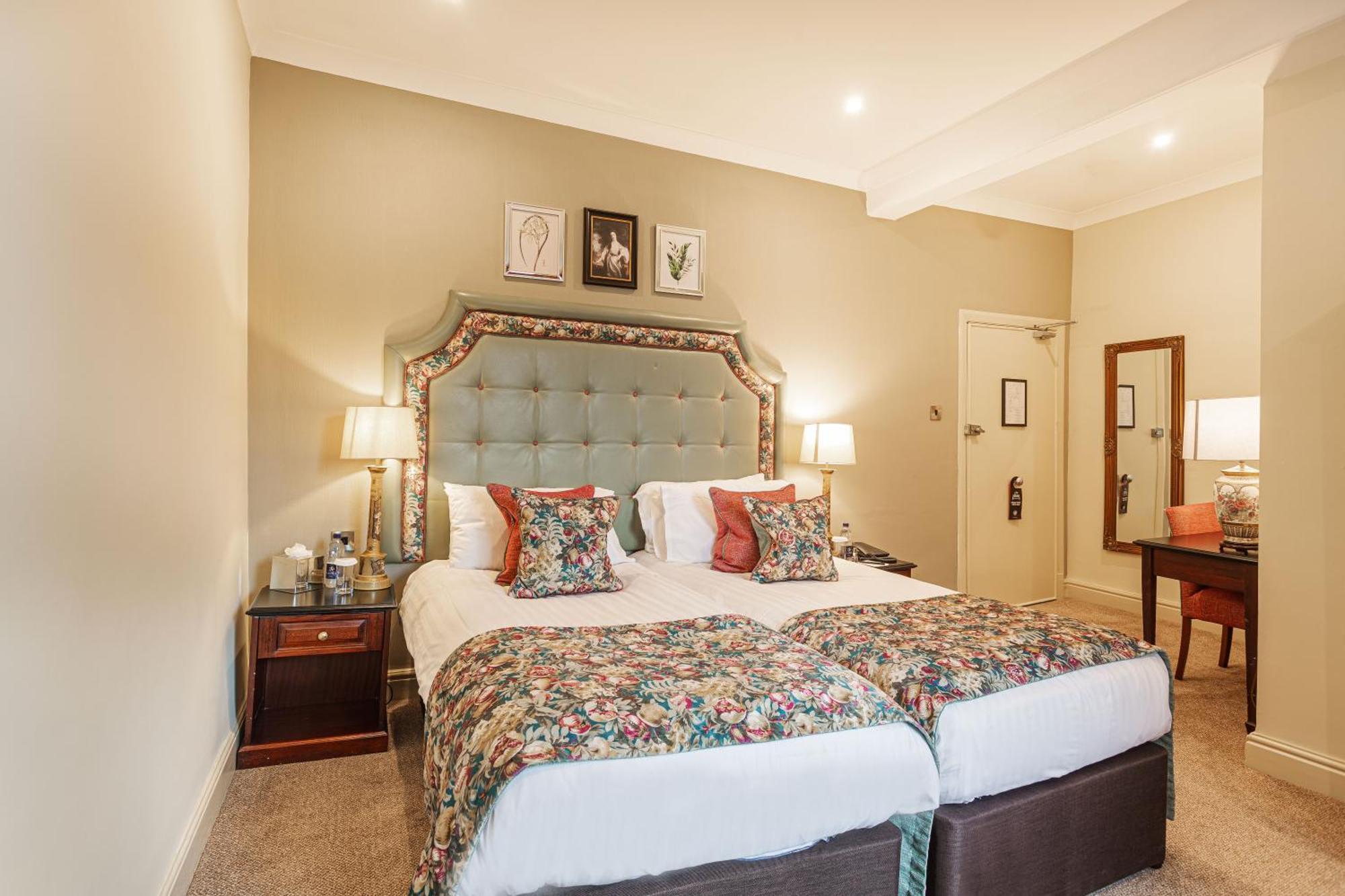 The Wynnstay Hotel, Oswestry, Shropshire Eksteriør billede